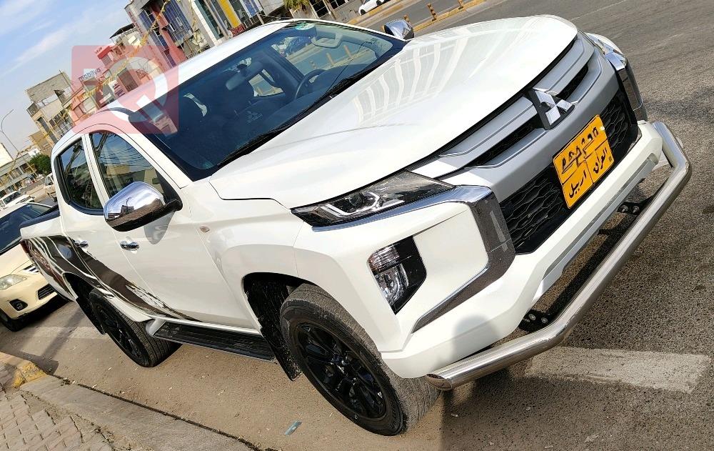 میتسوبیشی L200